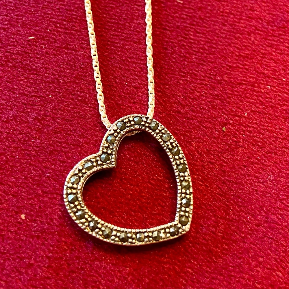 Sterling silver marcasite heart pendant necklace 16” chain
